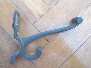 LARGE RECLAIMED VINTAGE WALL SHOP HOOK - Picture 1 of 2