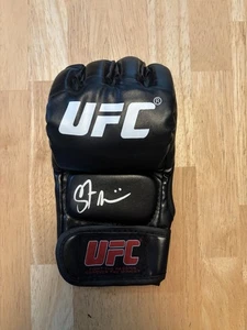 Guante de Lucha UFC Firmado por STIPE MIOCIC BAS Beckett Certificado de Autenticidad Autógrafo - Imagen 1 de 2
