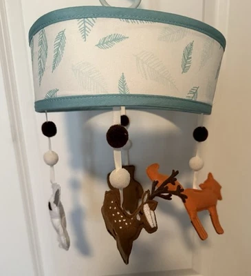 Bosque Bosque Bebé Cuna Móvil Habitación Bebé Guardería Decoración Conejo, Ciervo, Zorro y Oso Foto 1 de 4