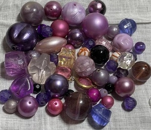Vintage Loose Mixed Size Plastic Crafting Beads Lot CRF1-4 - Picture 1 of 5