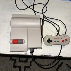 Nintendo NES Top Loader Console + 1 Dog Bone Controller tested works - Picture 1 of 7
