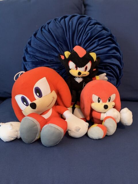 Boneco de Pelúcia Tomy Sonic The Hedgehog - Sonic Plush T22388