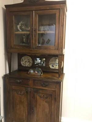 Buffet de madera antiguo estilo campestre francés SIN ENVÍO: NECESITA recoger en 29588 Foto 1 de 4