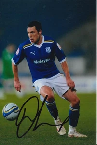 CARDIFF CITY HAND SIGNED DON COWIE 6X4 PHOTO. - Picture 1 of 1