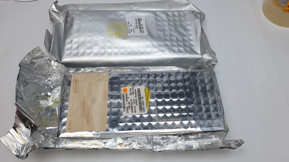 Lot of 2600 Atmel AT90LS8535-4AI Microcontrollers - New - Image 1 of 4