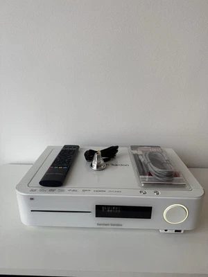 Harman/Kardon BDS570 5.1 Heimkino BluRay Receiver Weiß  3D HDMI + Fernbedienung - Bild 1 von 4