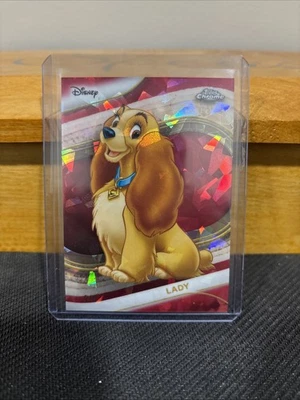 2025 Topps Cromo Disney Zafiro Dama Rojo Refractor/5 y el Vagabundo Foto 1 de 4