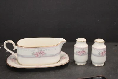 NORITAKE MAGNIFICENCE GRAVY BOAT W/TRAY AND SALT, PEPPER SET - Image 1 of 4