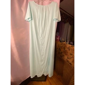 Shadowline’s pale blue nightie Embroidered Yoke Petals design 1x - Picture 1 of 11