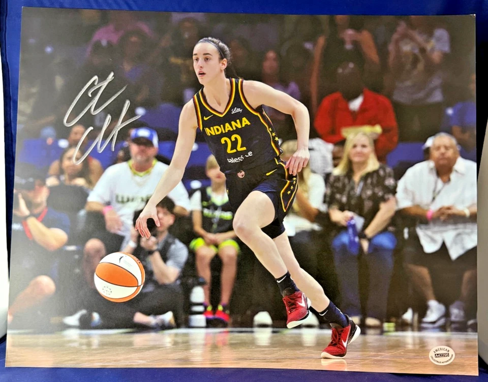 CAITLIN CLARK SIGNED Photo 11X14 WNBA INDIANA FEVER w/COA (ACA) + FREE SHIP - Image 1 of 4