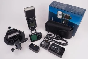 Flashpoint Zoom Li-ion R2 TTL Speedlight for Sony & R2 Pro II Sony Transmitter - Picture 1 of 8