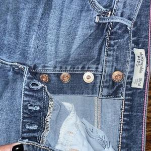 Abercrombie & Fitch Kid Size 13/14 Girls Denim Button Up Short Pink Thread/holes - Picture 1 of 9