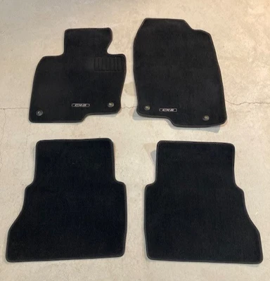 Alfombrillas negras Mazda CX-5 2017 4 piezas como se muestra originales OEM Foto 1 de 4