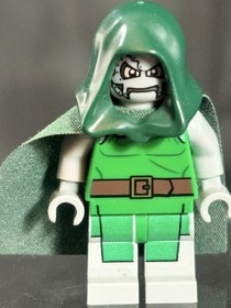 LEGO Dr. Doom Minifigure Marvel Super Heroes Green Cape  Plastic Fabric 76005