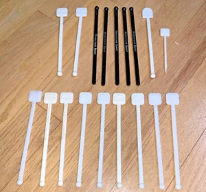 18 Vintage DISNEYLAND / DISNEY WORLD HOTEL SWIZZLE STIR STICKS - 5 Different - Picture 1 of 5