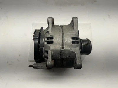 Alternador BOSCH para VW Volkswagen Golf Jetta 2011 2012 2013 2,5 L Foto 1 de 4