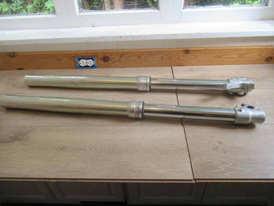 HORQUILLAS DELANTERAS YZ 125 YAMAHA *2000 YZ 125 2000 Foto 1 de 4