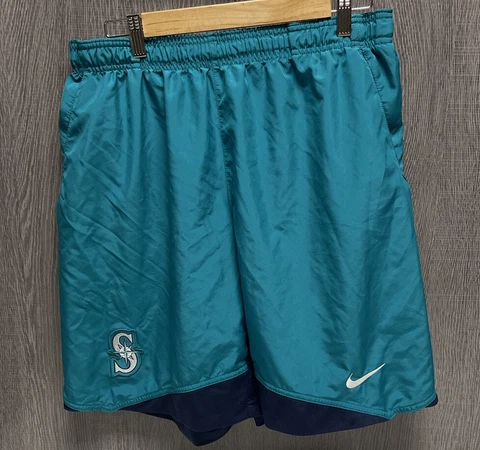 MLB SEATTLE MARINERS Nike Dri Fit BP Shorts Mens Large W/ Pockets 10” Inseam Cover