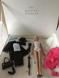 Tonner Tyler REGINA GOWORTH 2005 SET CONVENZIONE UFDC 16" BAMBOLA E ABITI vinile - Foto 1 di 12