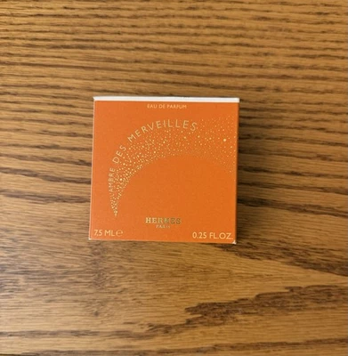 Perfume HERMES L’ambre Eau De Merveilles 0,25 oz/7,5 ml Foto 1 de 4