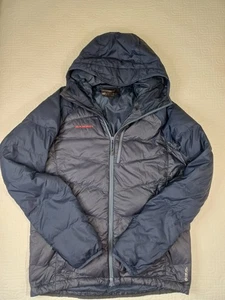 Mammut Swiss Design Pertex Quantum Herren Medium Daunen Mantel mit Kapuze Full Zip Primalo - Bild 1 von 23