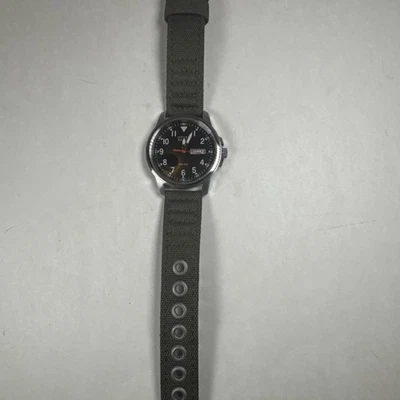 Reloj Citizen Eco-Drive Solar Field para Hombre Cara Negra con Correa de Nylon Verde Ejército Foto 1 de 4