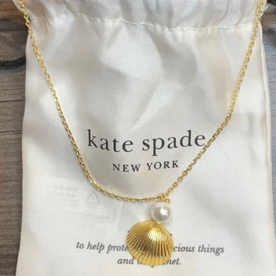 Collar colgante Kate Spade concha dorada Foto 1 de 2