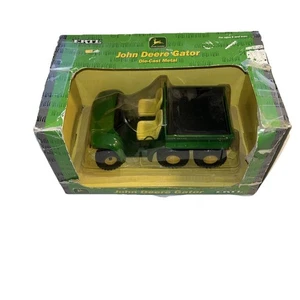 Vintage ERTL 1/16 John Deere 6x4 Gator Utility Vehicle UTV Die-Cast Metal 2002 - Picture 1 of 7