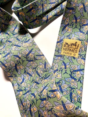 HERMES VINTAGE EXÓTICO MARIPOSA CORBATA FLOR NATURALEZA ANIMAL GAMA ALTA VERDE CLARO Foto 1 de 4