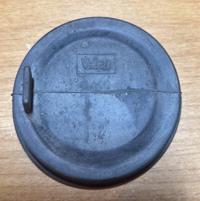 89001960  OEM VALEO 2006 Chrysler Crossfire Headlight Dust Cover HARD to FIND - Image 1 of 4