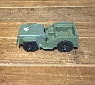 Vintage U.S. Army Jeep Processed Plastic metal axles & stickers USA - Image 1 of 4