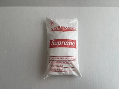 Poncho de lluvia Supreme logotipo de caja de estadio SS20 (probado una vez) Foto 1 de 4