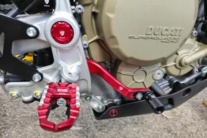 Ducati Hypermotard 698 Mono 2024 CNC Racing Adjustable Rearsets Footrests Kit - Picture 1 of 8