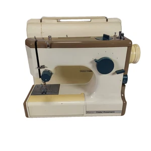 Máquina de coser vintage Frister Rossmann Cub 3 con estuche repuestos no probados - Imagen 1 de 20