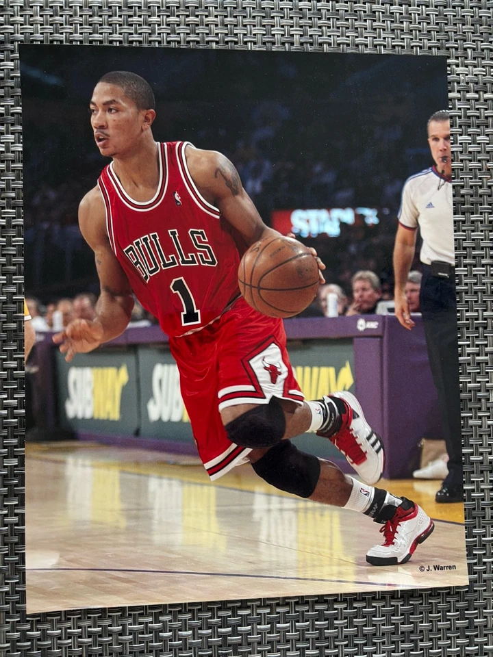 Derrick Rose Chicago Bulls 8x10 Glossy PHOTO - Image 1 of 1