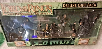 The Lord Of The Rings The Fellowship Of The Ring Deluxe Gift Pack Toy Biz Green  - Image 1 of 4