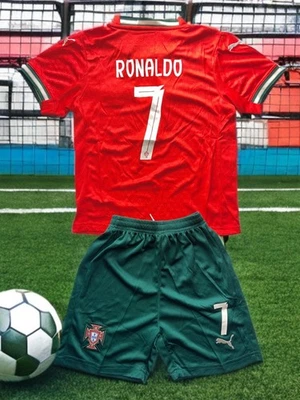 Juego de fútbol juvenil de la selección nacional de Portugal Ronaldo #7 talla mediana 24 (edad 7-8) Foto 1 de 2