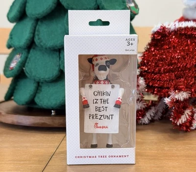 Chick-fil-A Christmas Ornament CHIKIN IZ THE BEST PREZUNT Limited Edition COW