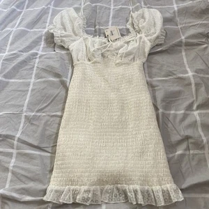 Finders Keepers white Eva dress, peasant style, so pretty Au size 8/Small NWT - Picture 1 of 11