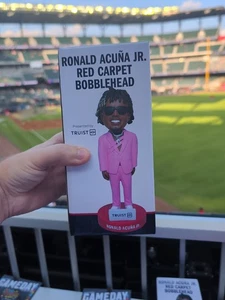 Ronald Acuna Jr. "Red Carpet" Bobblehead omaggio 22/09/25 - Foto 1 di 2