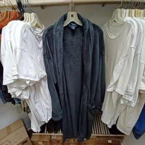NEW WITHOUT TAGS Croft & Barrow Men's Robe Size L/XL Gray Faux Fur Soft & Warm - Picture 1 of 3