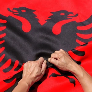 Bandera de Albania Anley a prueba de desgarros de doble cara de 3 capas de 3x5 pies banderas nacionales de Albania - Imagen 1 de 7