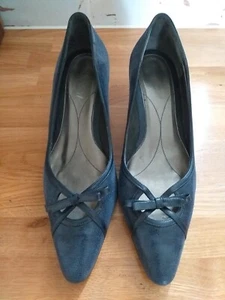 Womens Van Dal Grey Coloured Loren Court Shoes Size 6.5D Kitten Heel - Picture 1 of 6