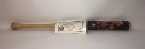 Chipper Jones Limited Edition #137 of 5000 Retirement Photo Bat With COA Cover