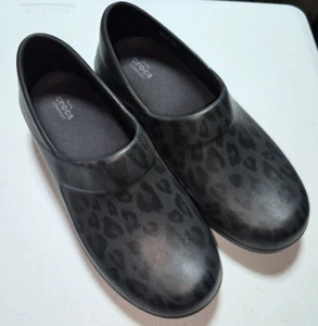 CROCS Women’s Slip Resistant Shoes Neria Pro II Graphic Clogs, Nurse Shoes Sz10 - Picture 1 of 9