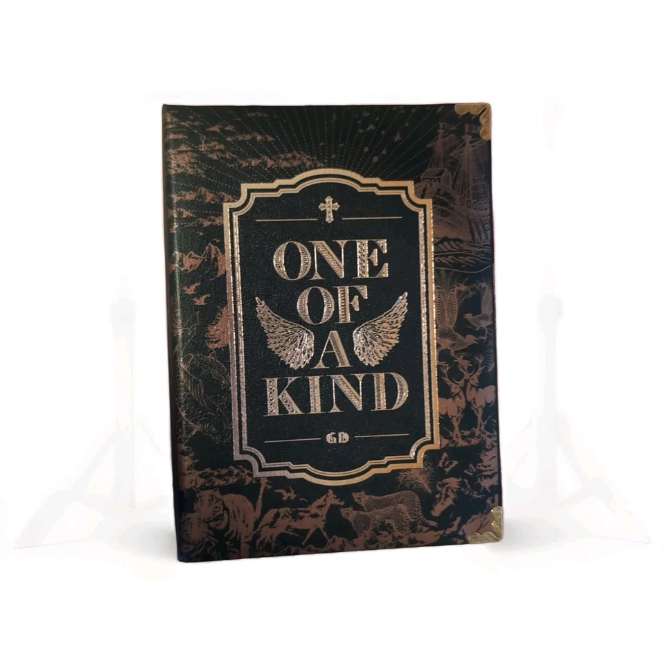 Out Of Print G-Dragon One A Kind Mini Album Photo Book 2012 - Imagem 1 de 4