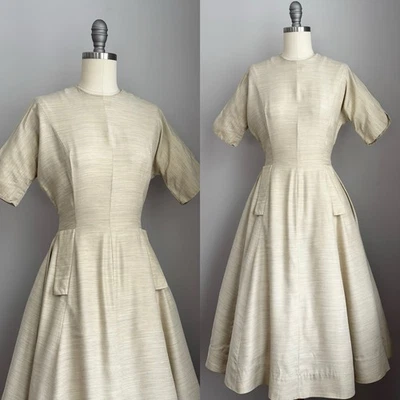 Chic Vintage 1950’s Pale Taupe Full Skirt Dress w/ pockets Size XS - Image 1 of 4