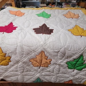 Vintage Handarbeit Quilt Herbst Blätter 88" x 76" - Bild 1 von 6