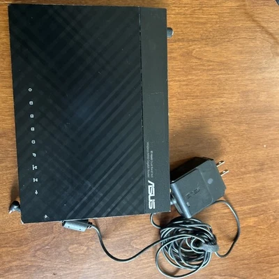 Asus RT-N900 Dual Band 3x3 wireless N900 Gigabit Router - Image 1 of 2