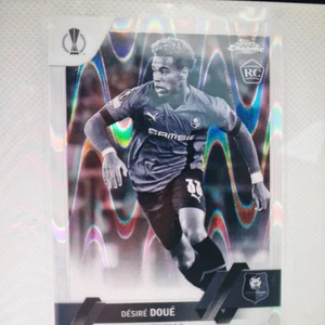2022-23 Topps Chrome UEFA Club Desire Doue Black & White Ray Wave 2023 RC Rookie - Bild 1 von 1